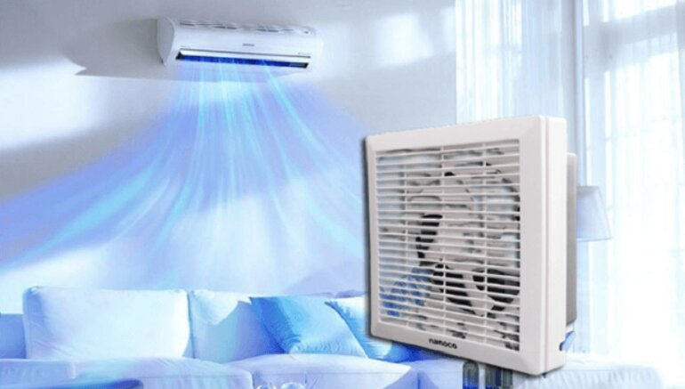 vừa mở máy lạnh vừa mở quạt hút​