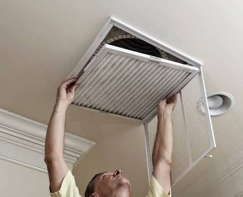 cách vệ sinh dàn lạnh âm trần nối ống gió 4